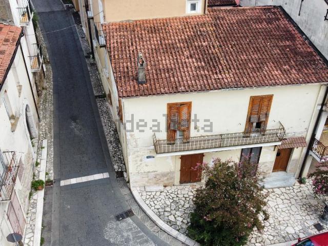 Casa in vendita a San Martino Valle, Campania