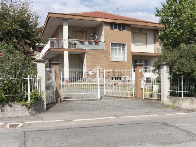Casa in vendita a Ciriè, Torino