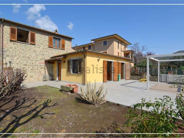 Casa in vendita a Larciano, Toscana