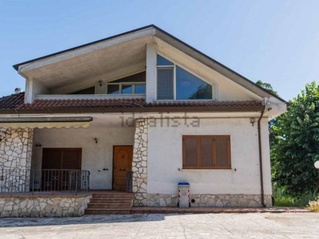 Casa in vendita a Marina di Tor San Lorenzo, Roma Capitale