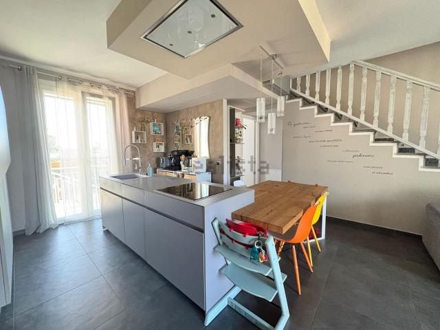 Casa in vendita a Robecco Sul Naviglio, Lombardia