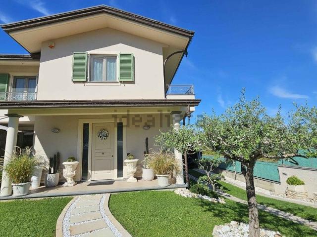 Casa in vendita a Bozzano, Massarosa