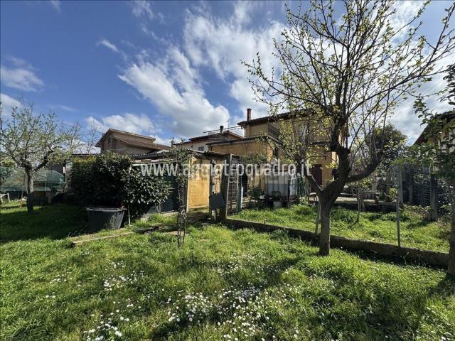 Casa in vendita a Chiusi Città, Toscana