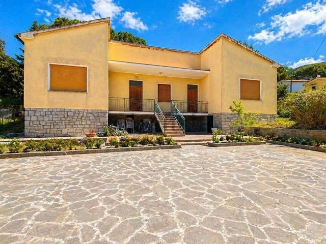 Casa in vendita a Marciana, Toscana