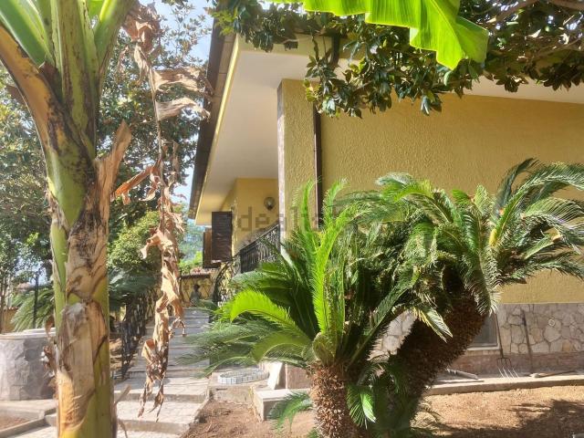 Casa in vendita a Latina, Lazio