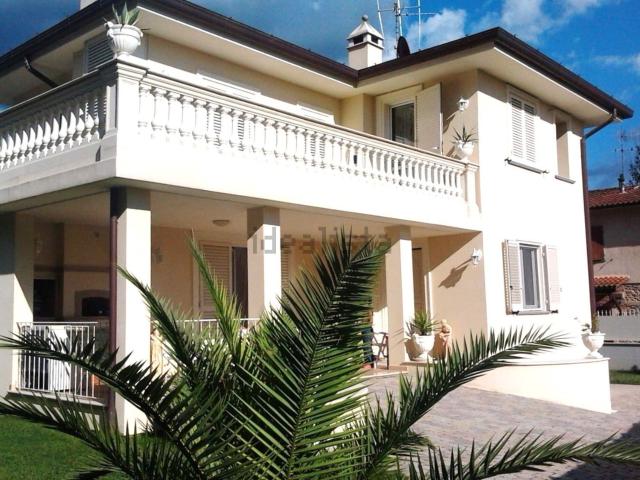 Casa in vendita a Camaiore, Toscana