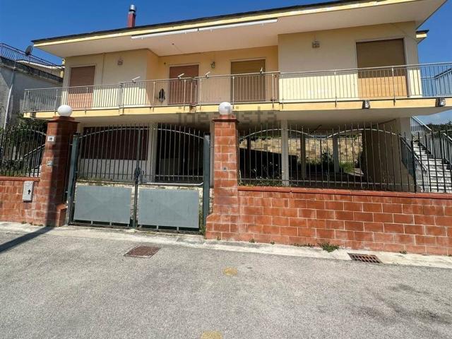 Casa in vendita a Baia Verde, Castel Volturno