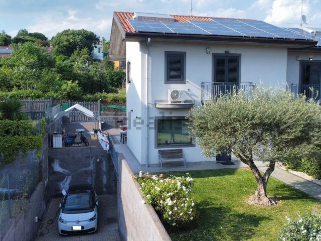 Casa in vendita a Villaggio Inchiuso, San Giovanni La Punta