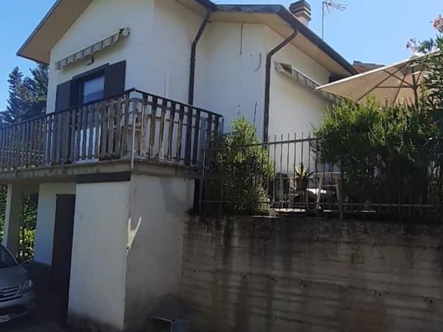 Casa in vendita a Montalto Pavese, Lombardia