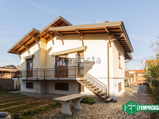 Casa in vendita a Arconate, Lombardia