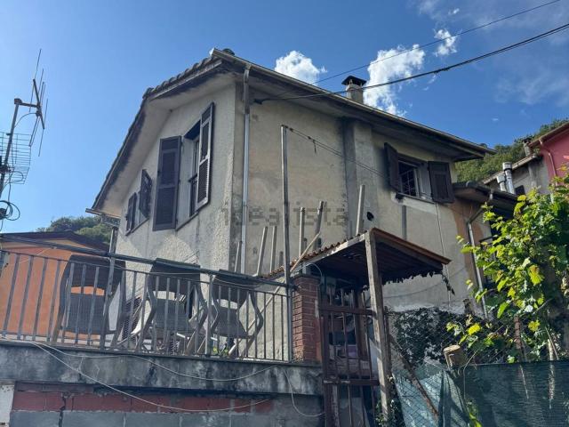 Casa in vendita a Lumarzo