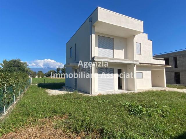 Casa in vendita a Fonte, Loria