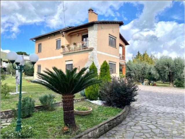 Casa in vendita a Velletri, Roma Capitale