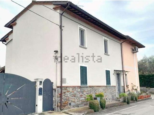 Casa in vendita a Larciano, Castelmartini