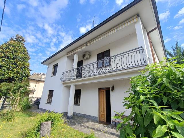 Casa in vendita a Sannazzaro De' Burgondi, Lombardia
