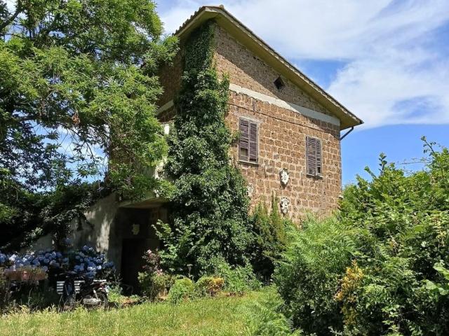 Casa in vendita a Capranica, Lazio