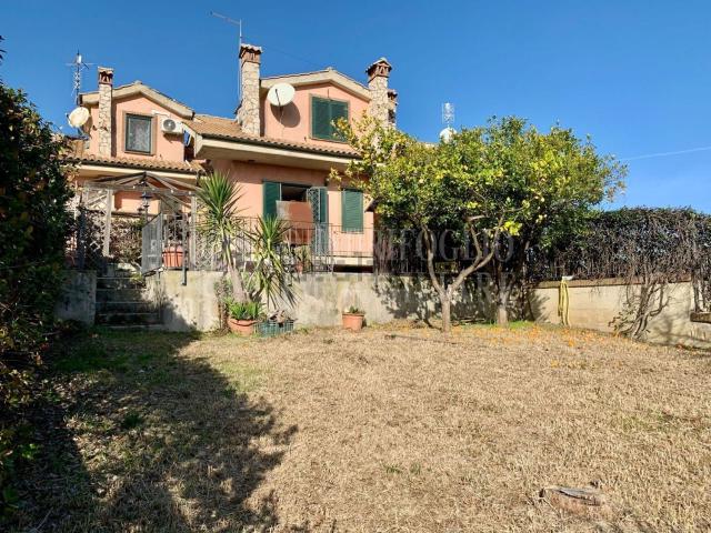 Casa in vendita a Guidonia Montecelio, Roma Capitale