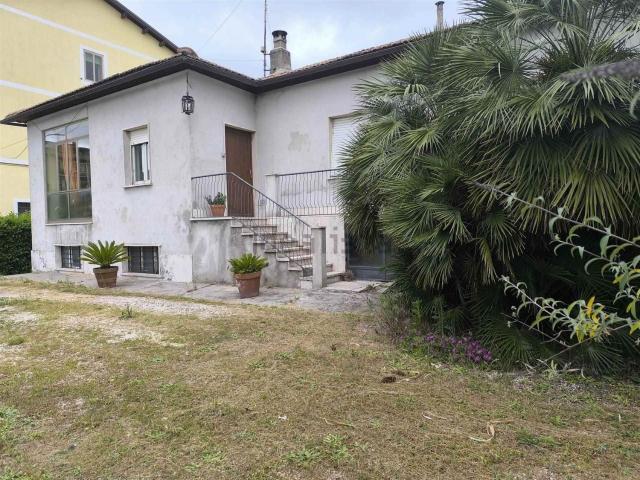 Casa in vendita a Montefiascone, Lazio