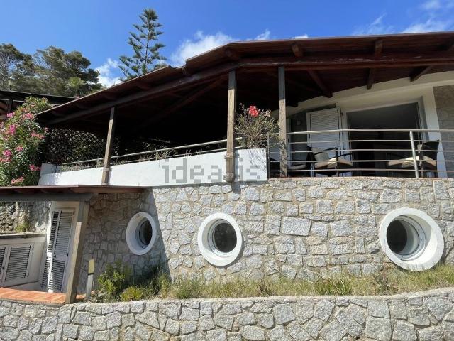Casa in vendita a Campo nell'Elba, Colle Di Palombaia