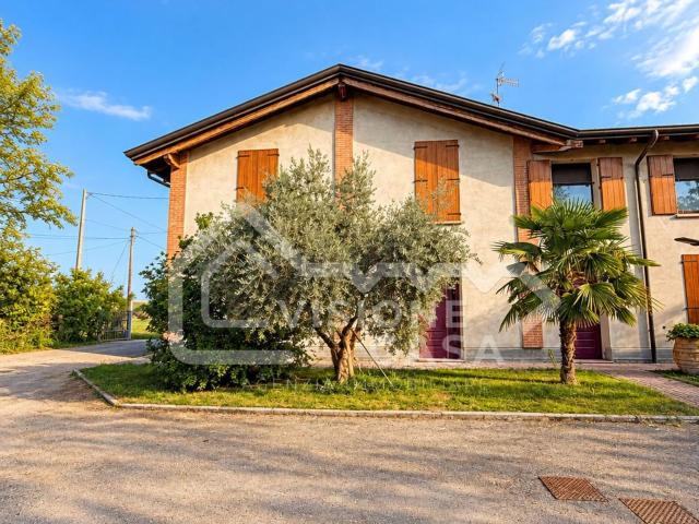 Casa in vendita a Ghiardello, Reggio Emilia