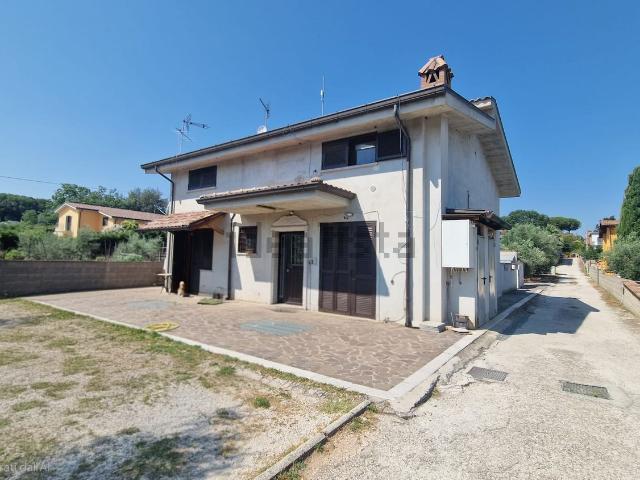 Casa in vendita a Roma Capitale, Lazio