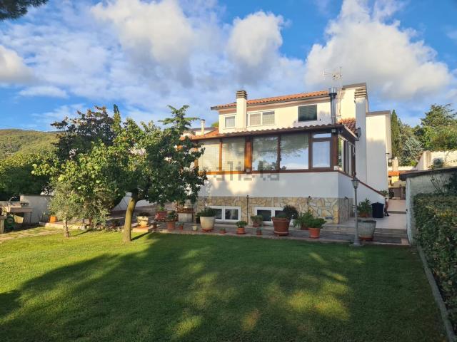 Casa in vendita a Castellina Marittima, Toscana