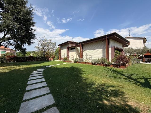 Casa in vendita a Capannori, Toscana