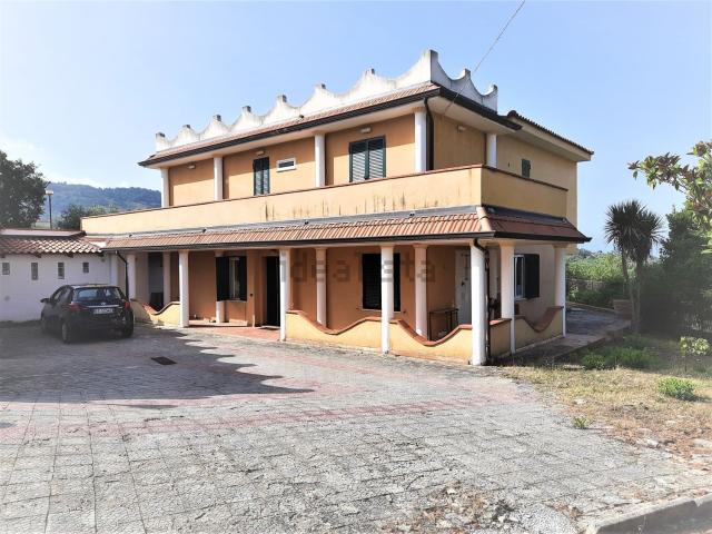 Casa in vendita a Centola, Campania