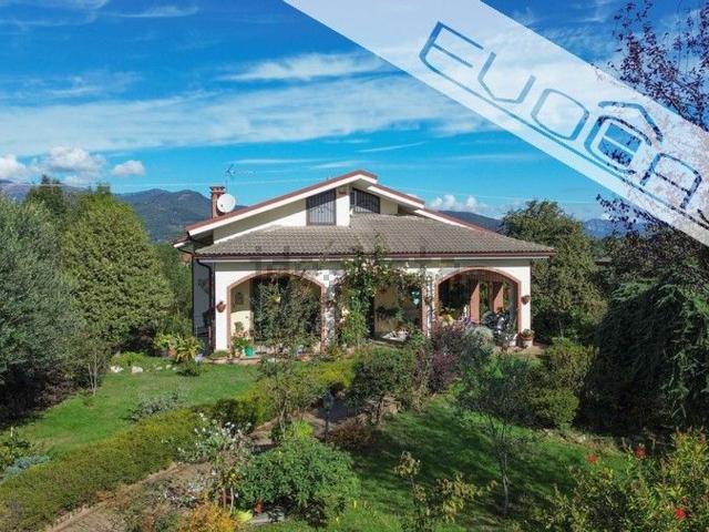 Casa in vendita a Famolasco, Piemonte