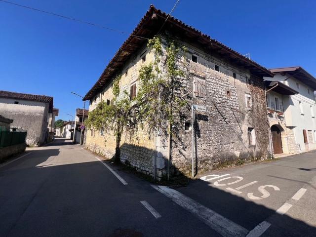 Casa in vendita a Aviano, Friuli-Venezia Giulia