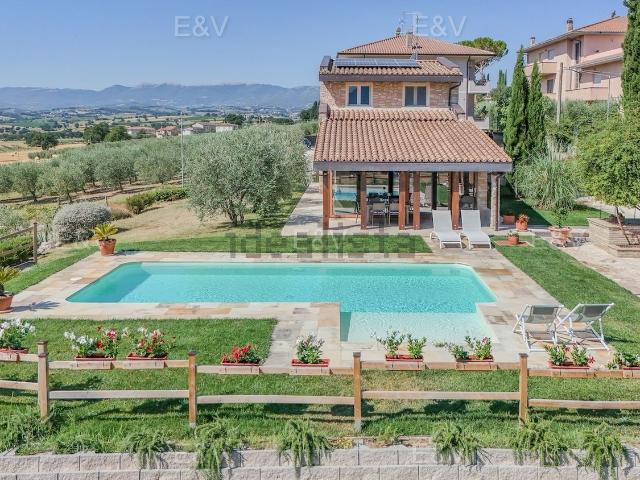 Casa in vendita a San Luca, Montefalco