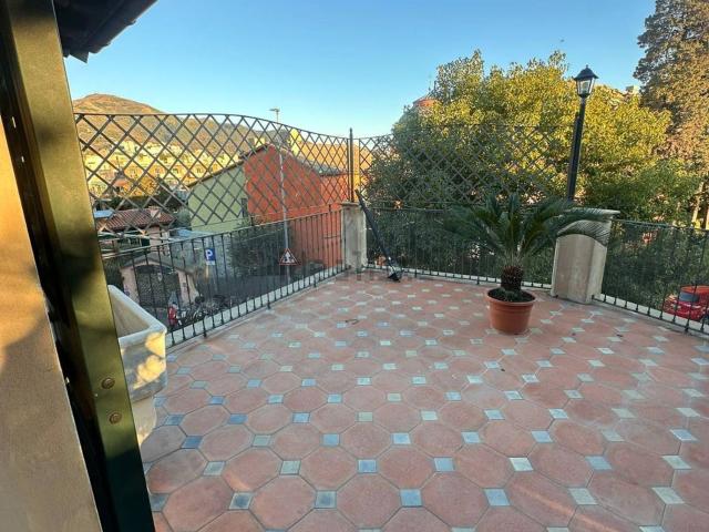 Casa in vendita a Medio Levante, Serra Riccò