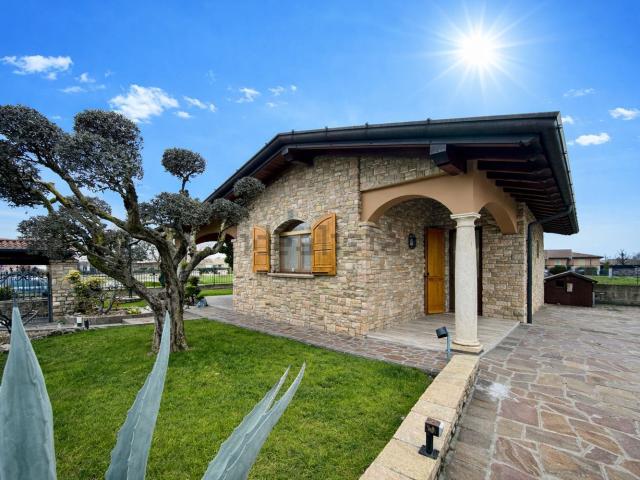 Casa in vendita a Comezzano-Cizzago, Comezzano