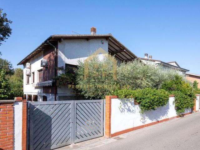Casa in vendita a La Vettola, Pisa