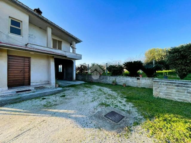 Casa in vendita a Cisterna Di Latina, Lazio