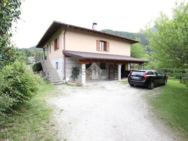 Casa in vendita a Villa Santina, Friuli-Venezia Giulia