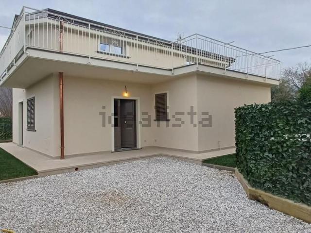Casa in vendita a Poggiolo, Marina Di Massa