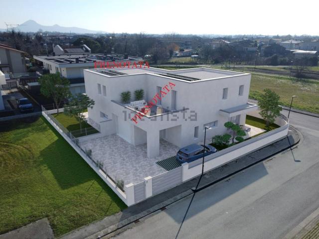 Casa in vendita a Noventa Vicentina, Veneto
