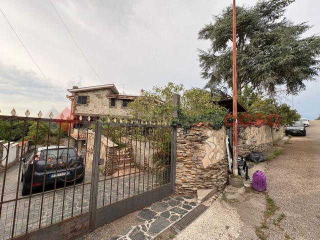 Casa in vendita a Aprilia, Lazio