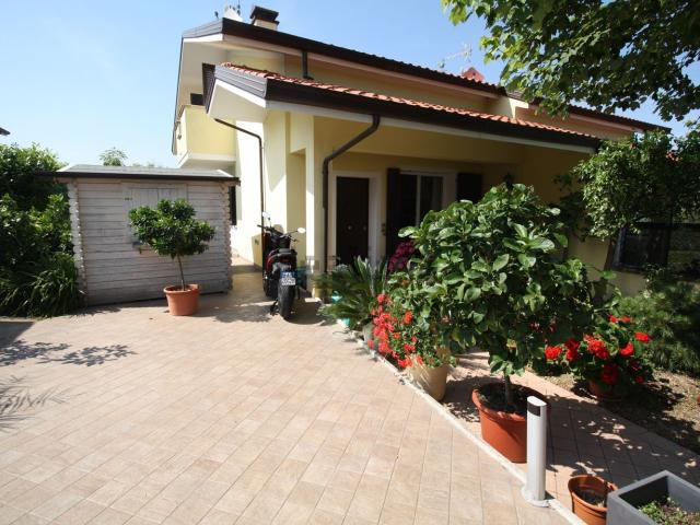 Casa in vendita a Roncofreddo, Reggio Emilia