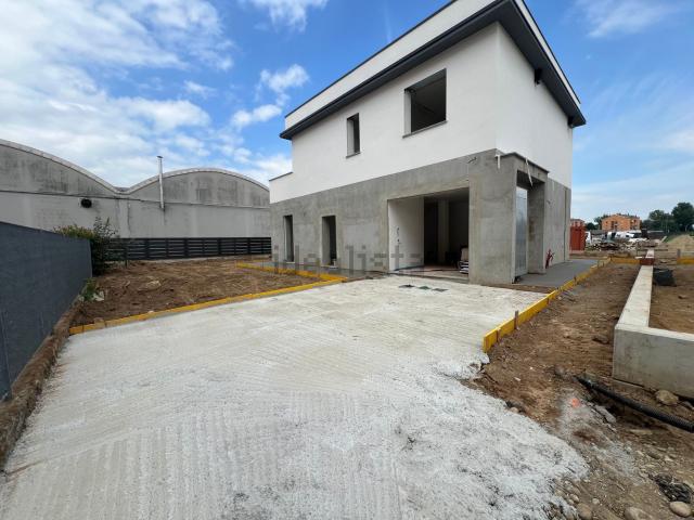 Casa in vendita a Lacchiarella, Lombardia