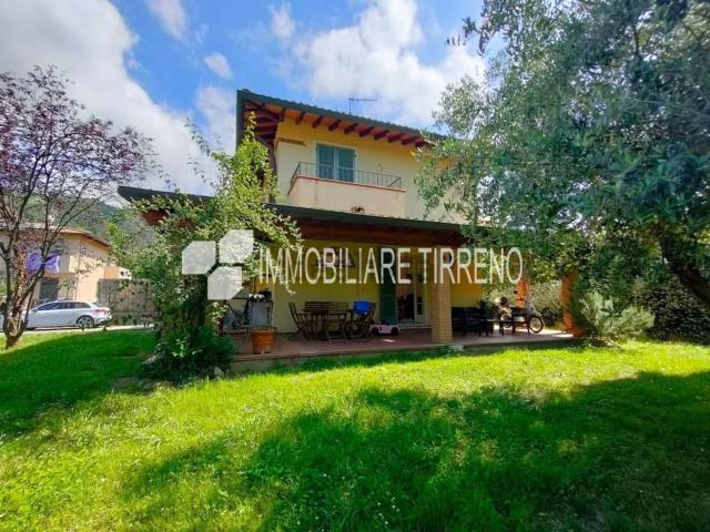 Casa in vendita a San Lorenzo, Marina Di Massa