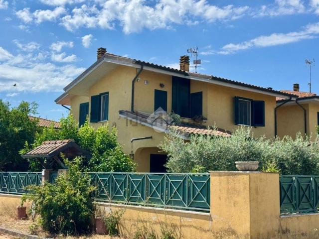 Casa in vendita a Sabaudia, Lazio