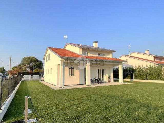 Casa in vendita a Trebaseleghe, Veneto