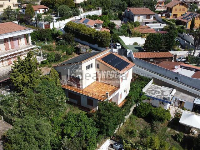 Casa in vendita a Sperone, Messina