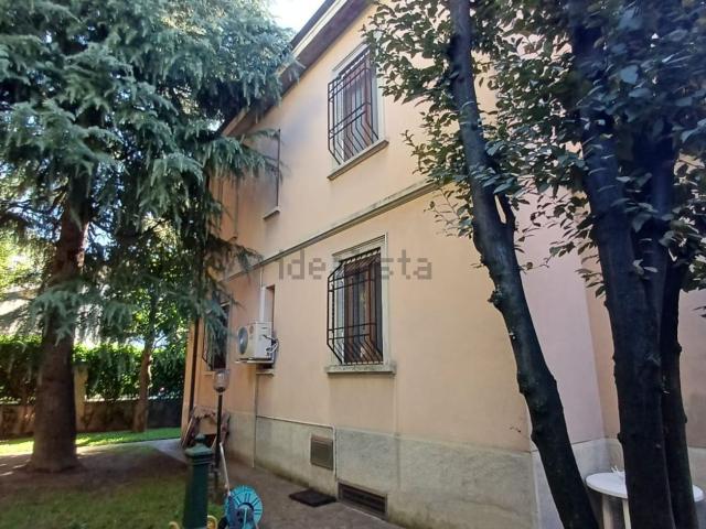 Casa in vendita a Lucernate, Rho