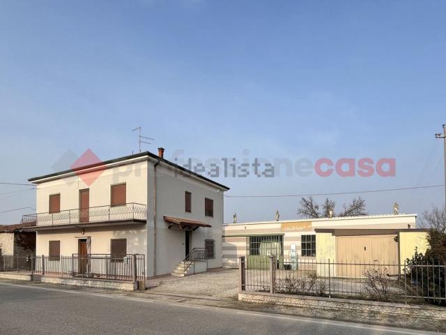Casa in vendita a Tarmassia, Isola della Scala
