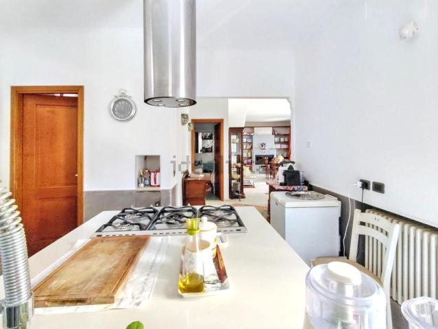 Casa in vendita a Medio Levante, Serra Riccò