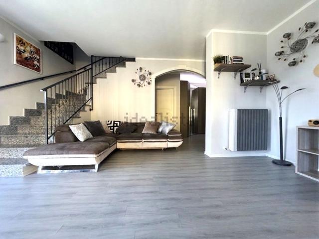 Casa in vendita a Godiasco Salice Terme, Salice Terme