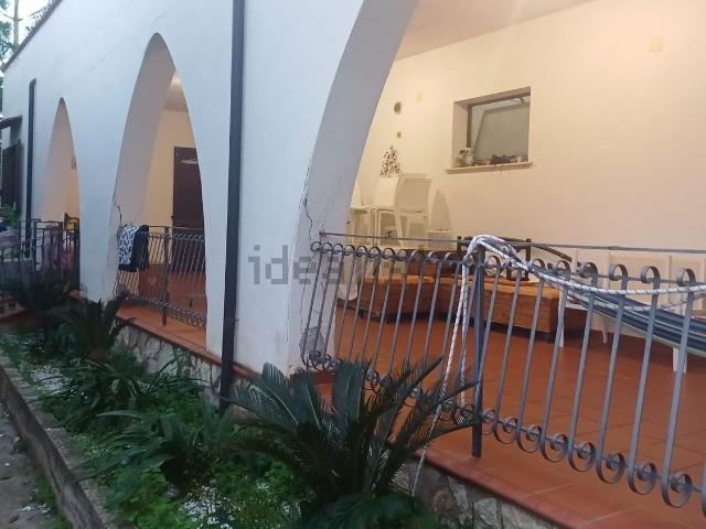Casa in vendita a Piraineto, Carini